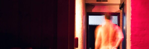 Mask & Naked Party