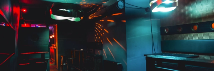 Drink & Cruise in der Grosse Freiheit 114: Gay Bar in Friedrichshain