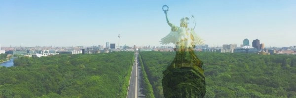 Blick von der Berliner Siegessäule auf den Tiergarten und Fernsehturm