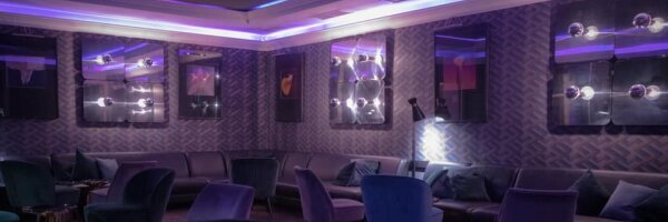DragRaceUK Viewing Party