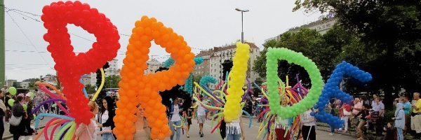 Rainbow Parade: Together for acceptance & respect through Vienna