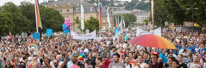 Das Straßenfest am PRIDE-Wochenende in Stuttgart