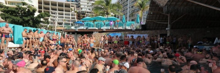 BeefDip Bear Week - jährliche Bärenwoche in Puerto Vallarta, Mexico