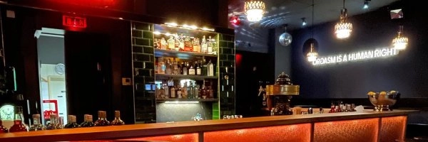 Grosse Freiheit 114 - Schwule Bar in Berlin Friedrichhain