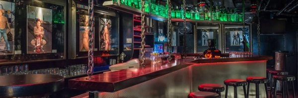 Toms Saloon - angesagte men only Cruising & Fetisch Bar in Hamburg